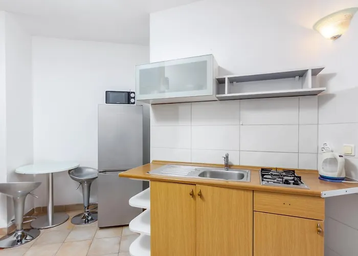 Apartament With Wifi - 9701 *