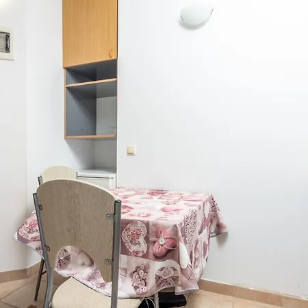 With Wifi - 9701 Apartment