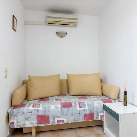 With Wifi - 9701 Apartment
