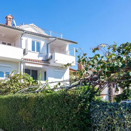 Apartment With Wifi - 9701